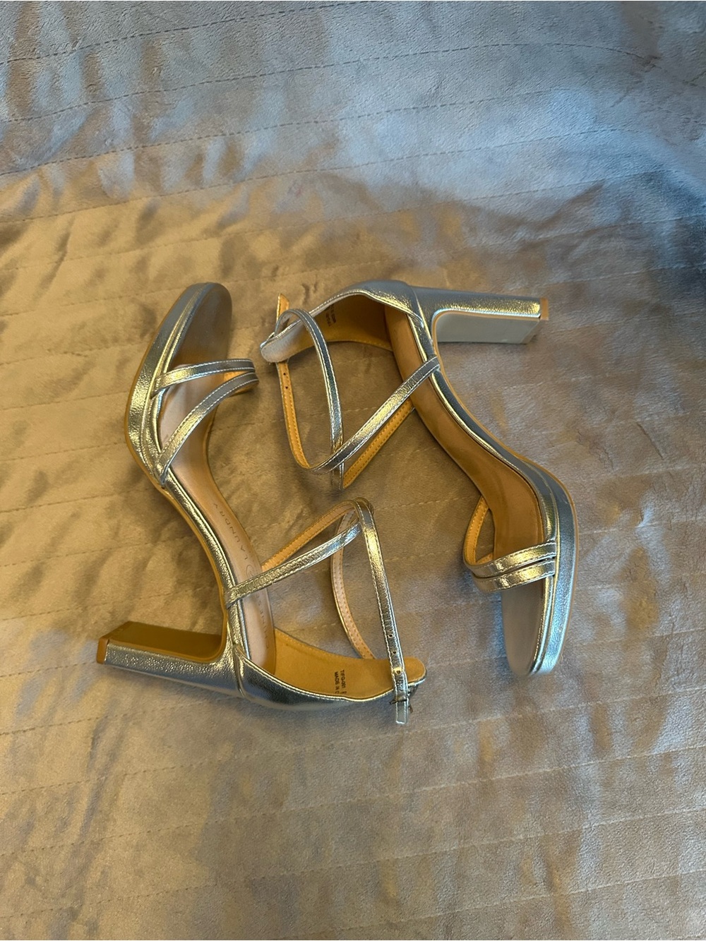 Chinese Laundry Taryn Silver Strappy Block Heel Sandals - Picture 3 of 4